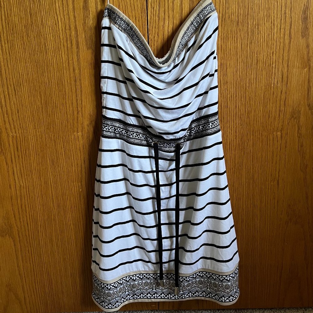 White House Black Market Strapless Dress